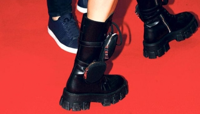 Güzel oyuncu Dilan Çiçek Deniz çizmesinin fiyatıyla dudak uçuklattı