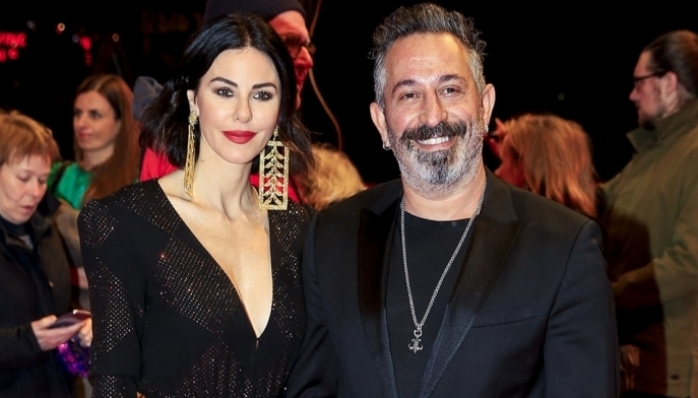 Defne Samyeli ve Cem Yılmaz'ı ayırdığı söylenen Serenay Sarıkaya, muhabirlerin sorularını yanıtsız bıraktı